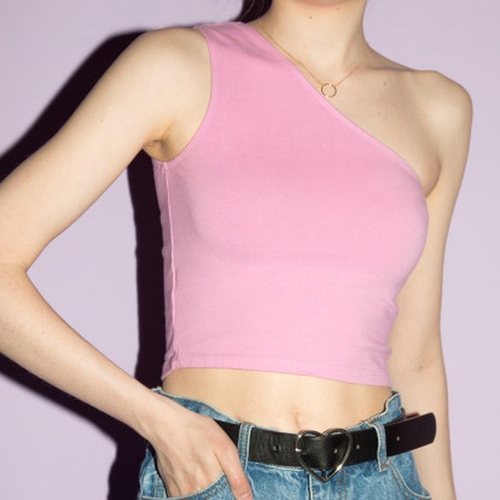 Brandy Melville bubblegum pink Blythe top
